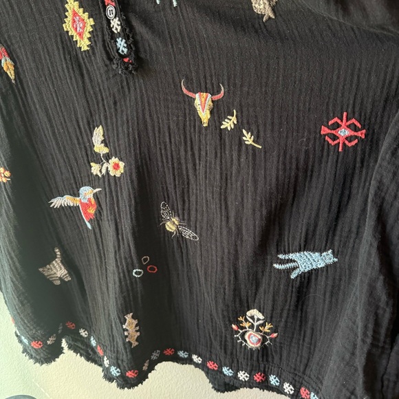 Pete & Greta Johnny Was Blouse with Pockets Southwest Embroidery - Picture 3 of 6
